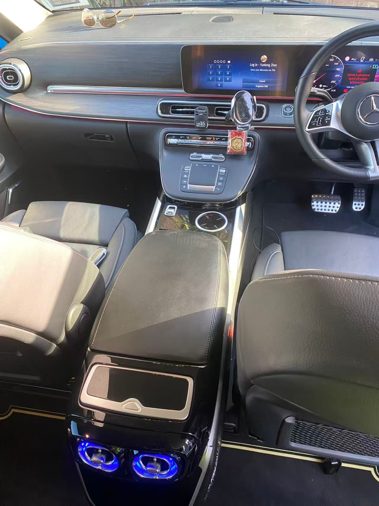 V300D Luxuries Console | Mercedes Van Owner’s Cave
